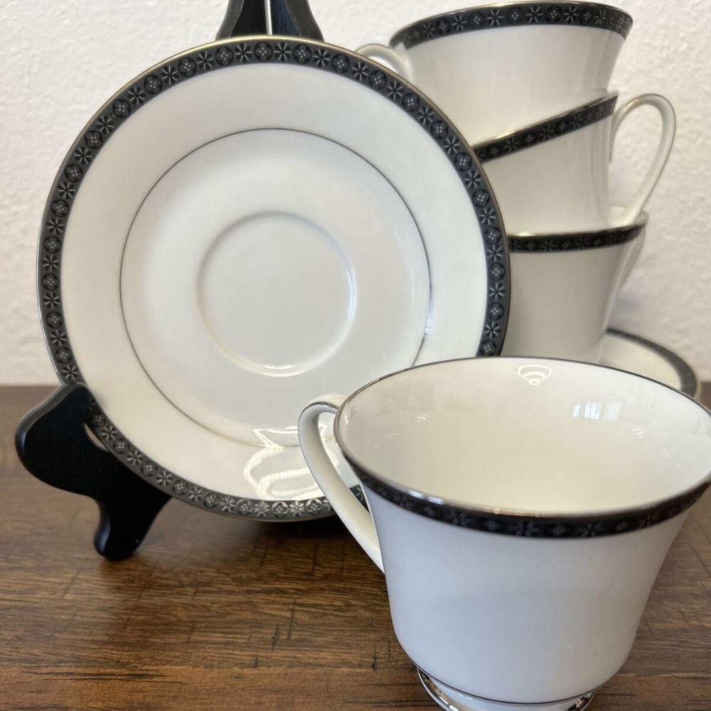 Noritake Peking 2229 White Geometric Black Trim Band Fruit Bowl Set of 4